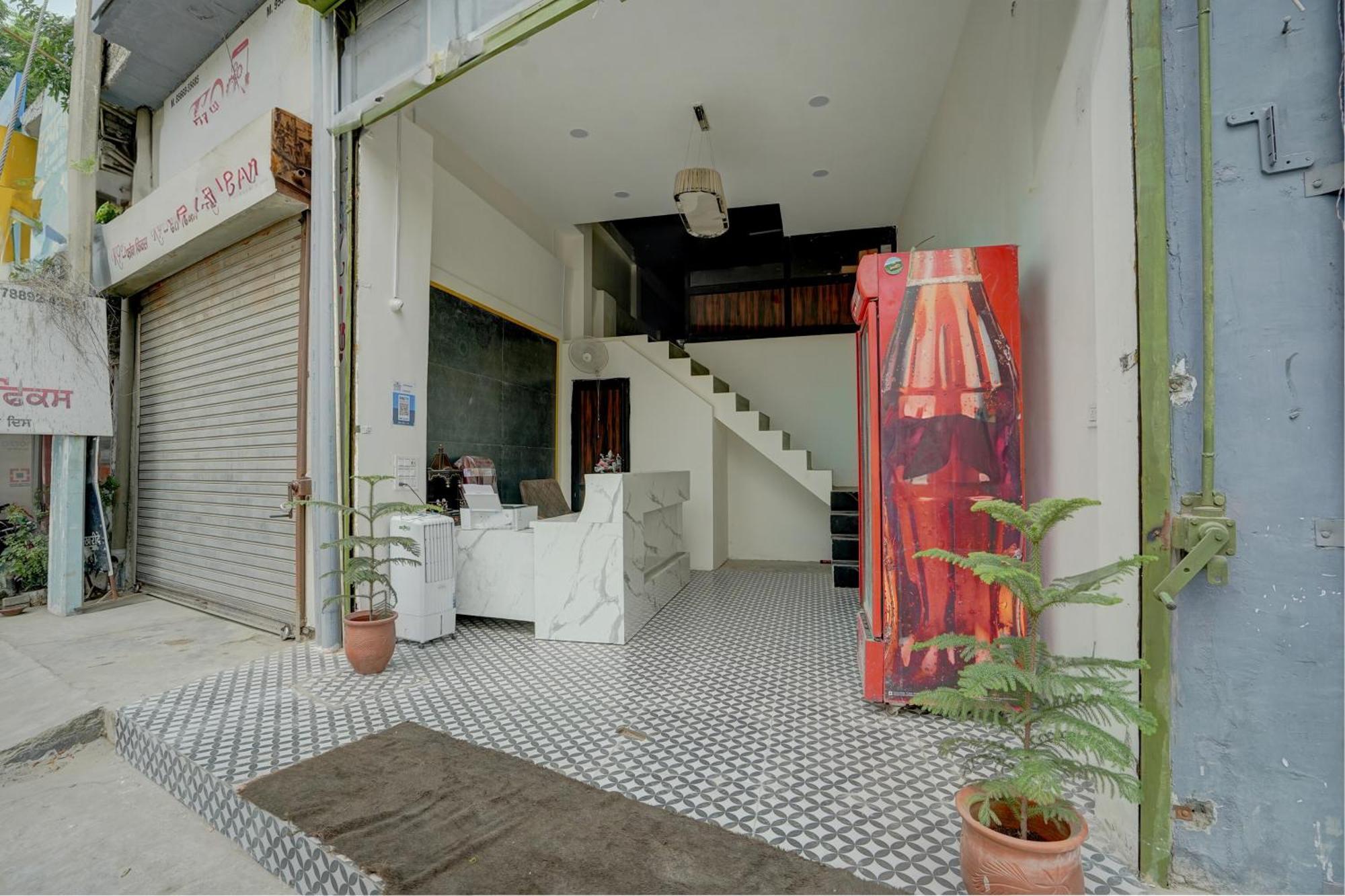 Hotel O Orchid Ludhiana Bagian luar foto